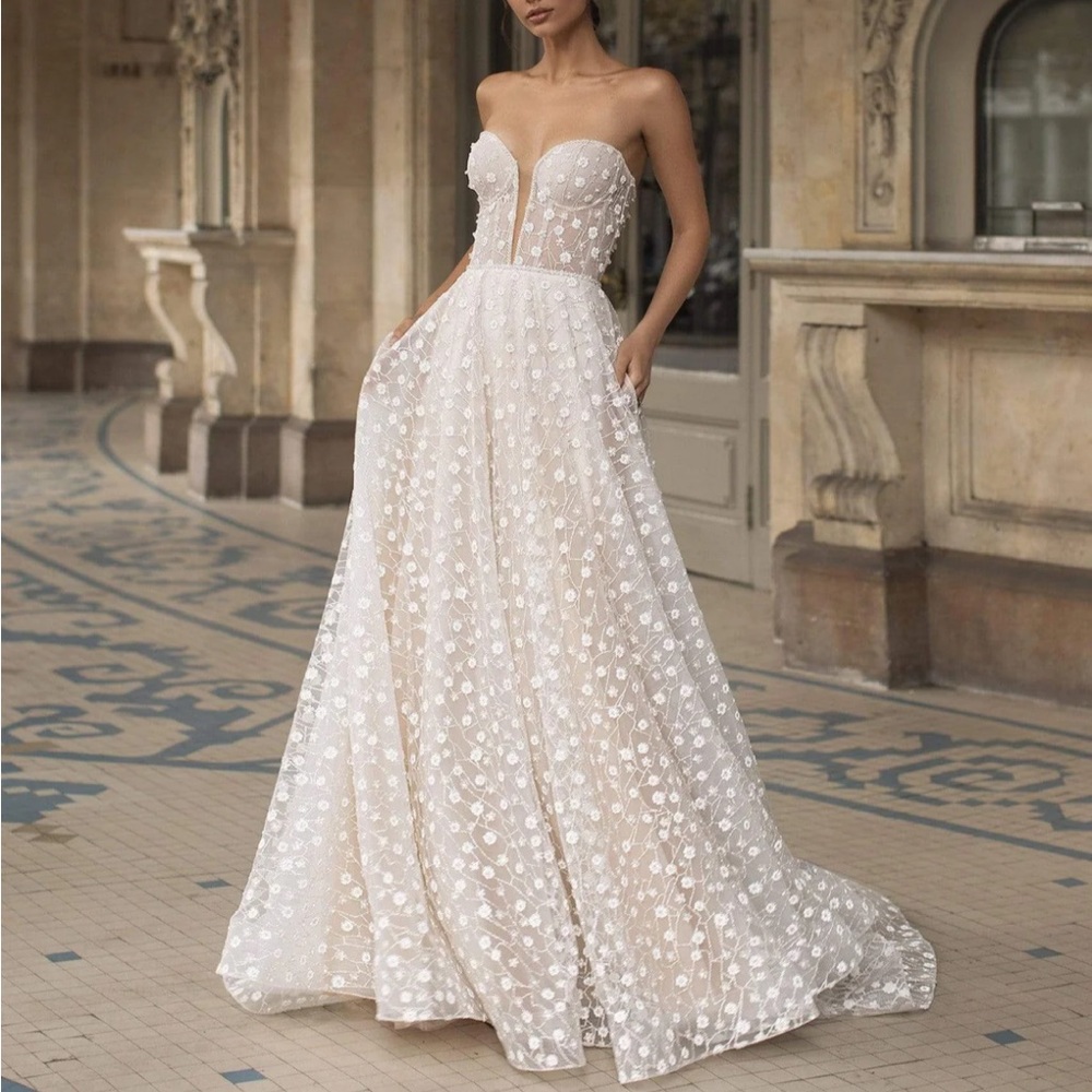 NWT Pronovias Hopkins Dress in Off White